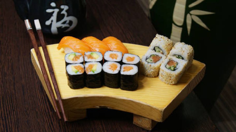 Elegant Sushi Platter Presentation